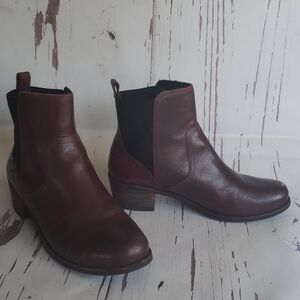 Ugg Keller Cordoban Chelsea Red Wine Woman Boots Size 7.5